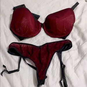 Frederick’s of Hollywood two piece bra set 36DD
